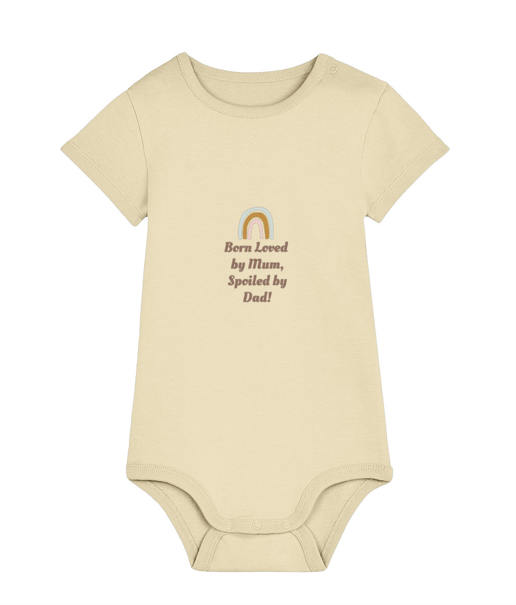 Born Loved by Mum, Spoiled by Dad organic baby bodysuit by TamieTots – UK made

Slogan babywear gift in 210gsm organic cotton – soft and sentimental

Emotional message baby bodysuit – perfect new baby gift