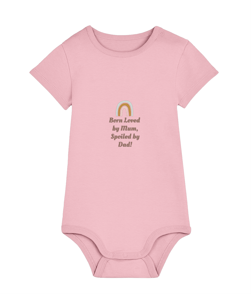 Born Loved by Mum, Spoiled by Dad organic baby bodysuit by TamieTots – UK made

Slogan babywear gift in 210gsm organic cotton – soft and sentimental

Emotional message baby bodysuit – perfect new baby gift